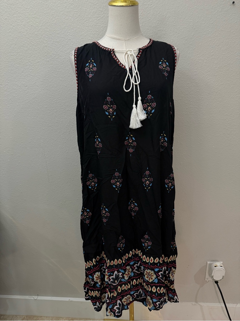 Wayan Natural Wear NWT Sleeveless Black Tassel Tie Boho Midi Dress Resort Wear